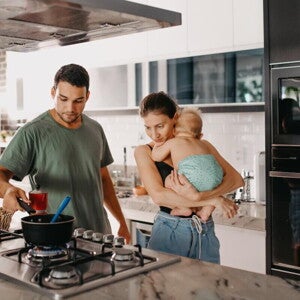 What to Eat and Not to Eat When Breastfeeding: A Complete Guide for Moms