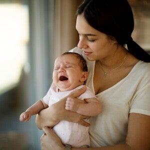 When the baby is angry with constipation