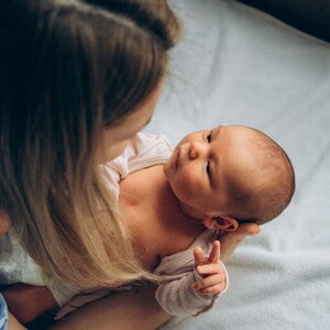 1st month of a child's life – development of sensory organs